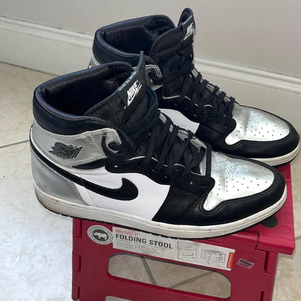 MENS/WOMENS AIR JORDAN 1 SIZE 13 “SILVER TOE” (AS IS)
